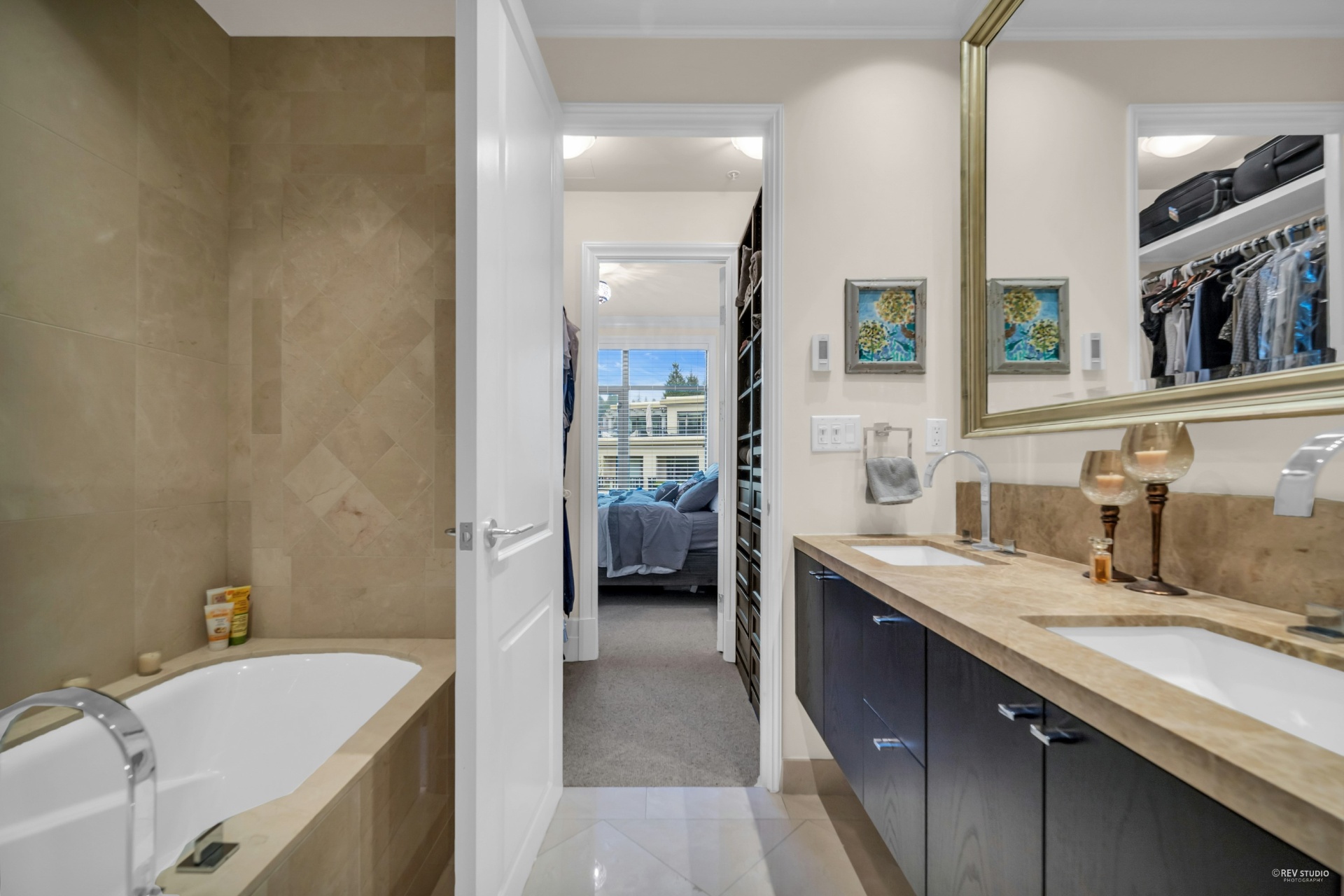 Spa-inspired ensuite shower