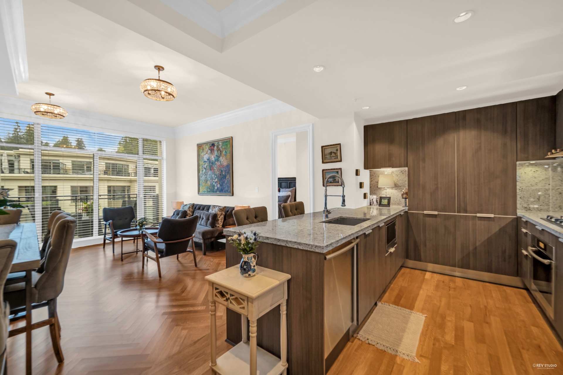 Living room with floor-to-ceiling glass